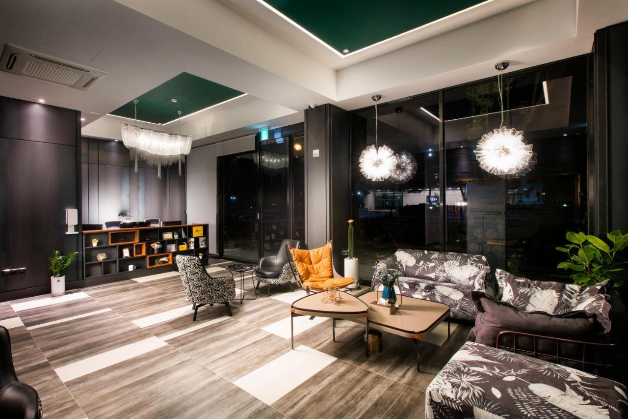 ג'אונג'ו Neulphum Hotel מראה חיצוני תמונה