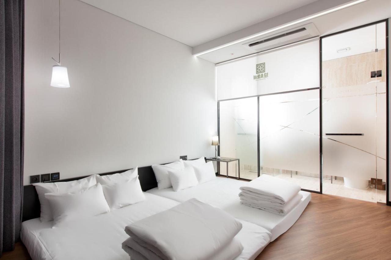 ג'אונג'ו Neulphum Hotel מראה חיצוני תמונה
