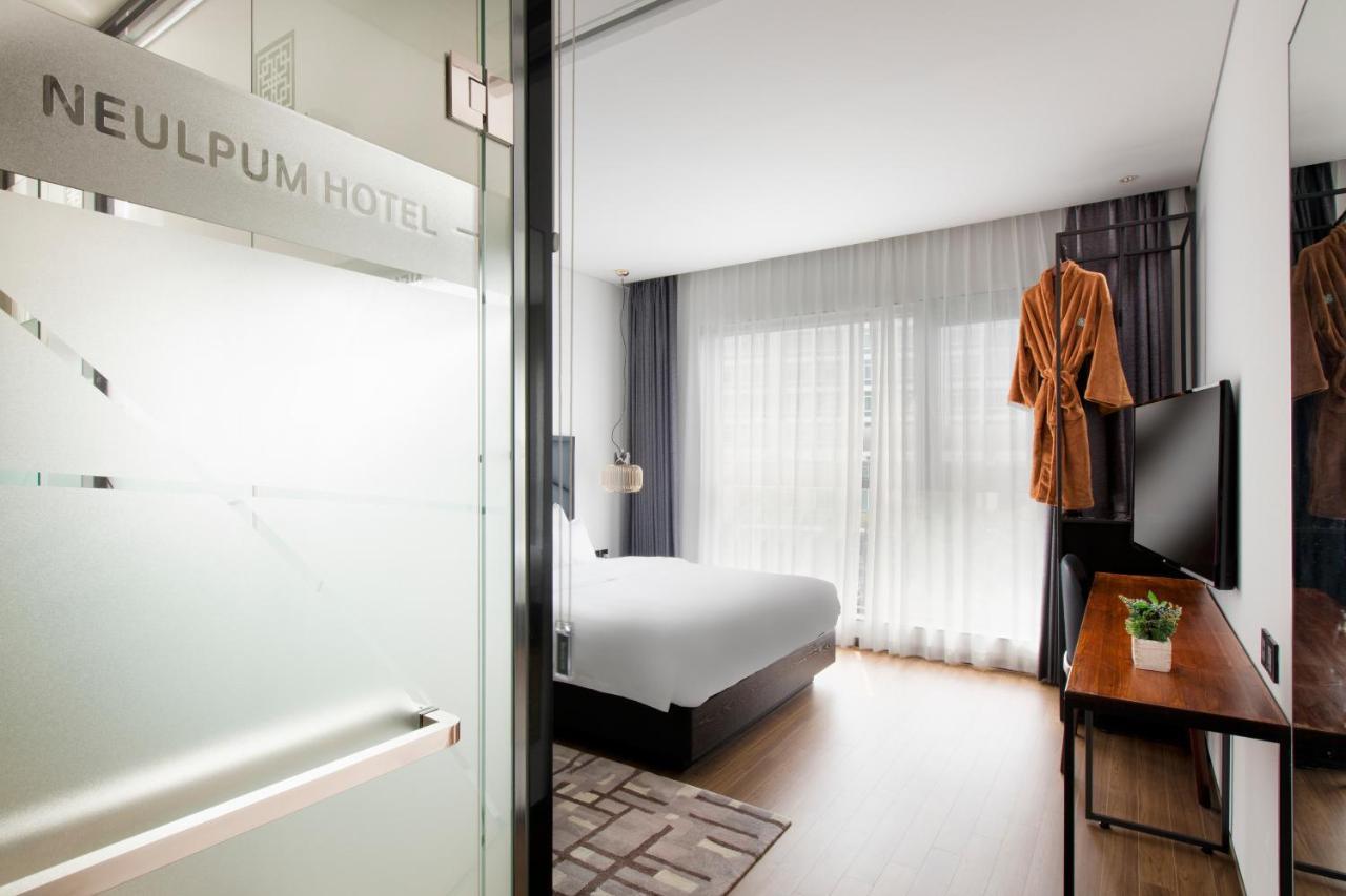 ג'אונג'ו Neulphum Hotel מראה חיצוני תמונה